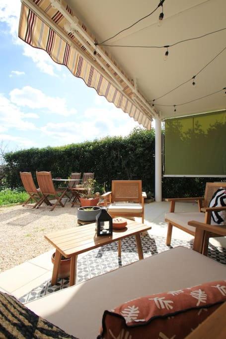 Cosy Appartement Entre Vignes Et Garrigue Avec Piscine Peret Экстерьер фото